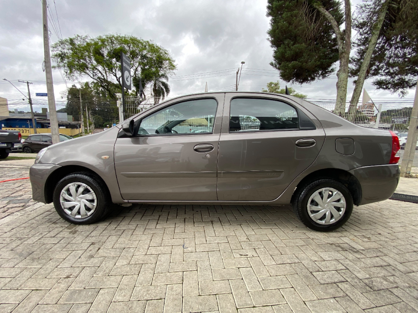 toyota etios 1.5 x sedan 16v flex 4p manual 20177