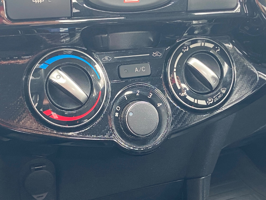 toyota etios 1.5 x sedan 16v flex 4p manual 201712