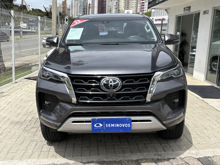 toyota hilux sw4 2.8 d-4d turbo diesel srx 4x4 automatico 4p 20221
