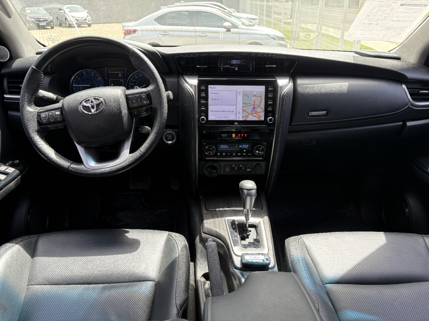 toyota hilux sw4 2.8 d-4d turbo diesel srx 4x4 automatico 4p 202211