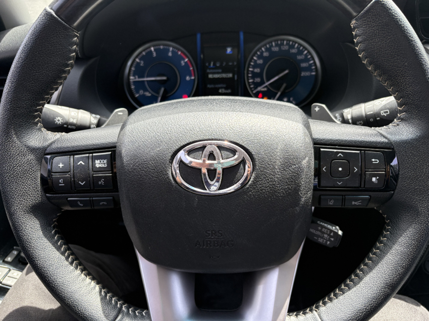 toyota hilux sw4 2.8 d-4d turbo diesel srx 4x4 automatico 4p 202215