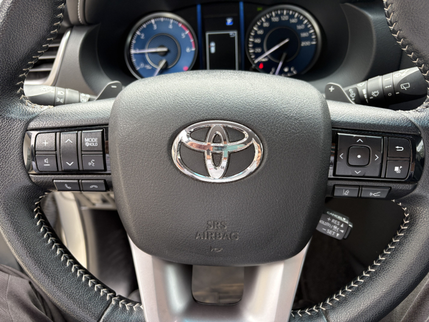 toyota hilux sw4 2.8 d-4d turbo diesel srx 4x4 automatico 4p 202213