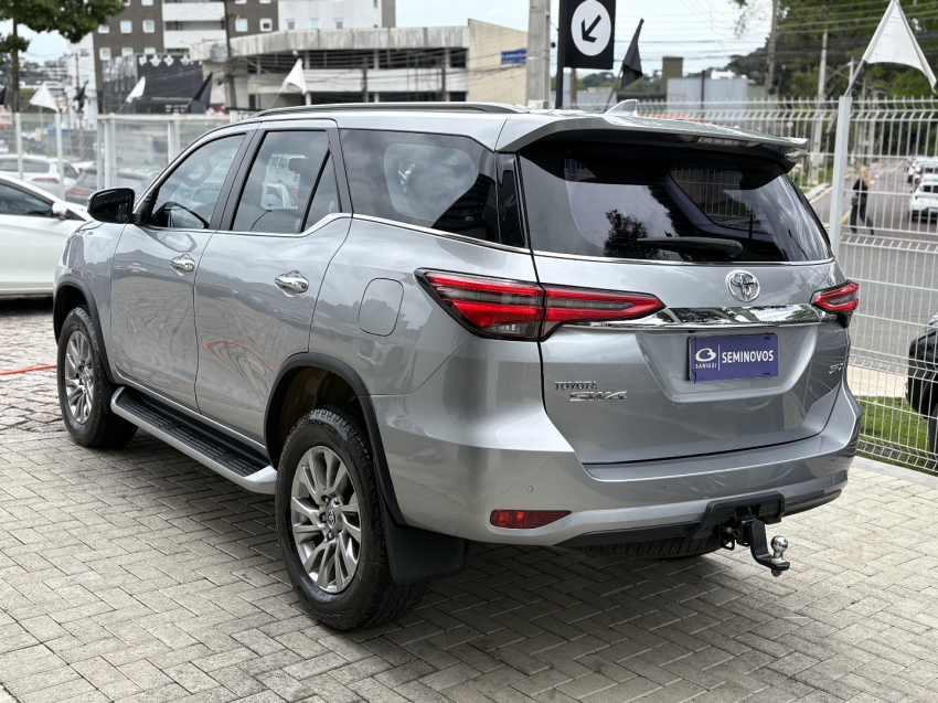 toyota hilux sw4 2.8 d-4d turbo diesel srx 4x4 automatico 4p 20226