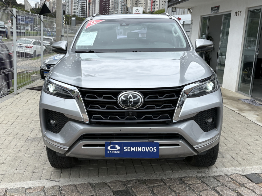 toyota hilux sw4 2.8 d-4d turbo diesel srx 4x4 automatico 4p 20221
