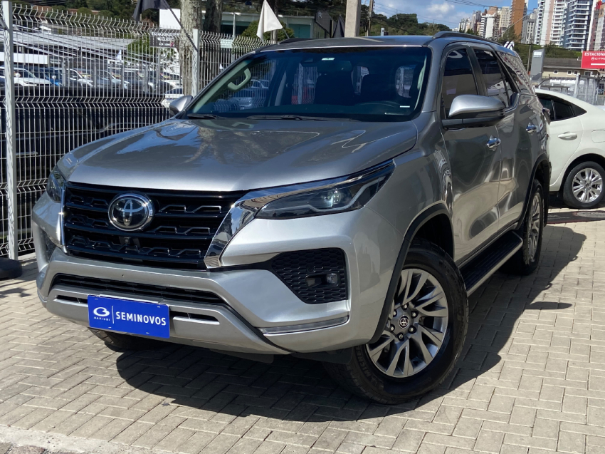 toyota hilux sw4 2.8 d-4d turbo diesel srx 4x4 automatico 4p 20220