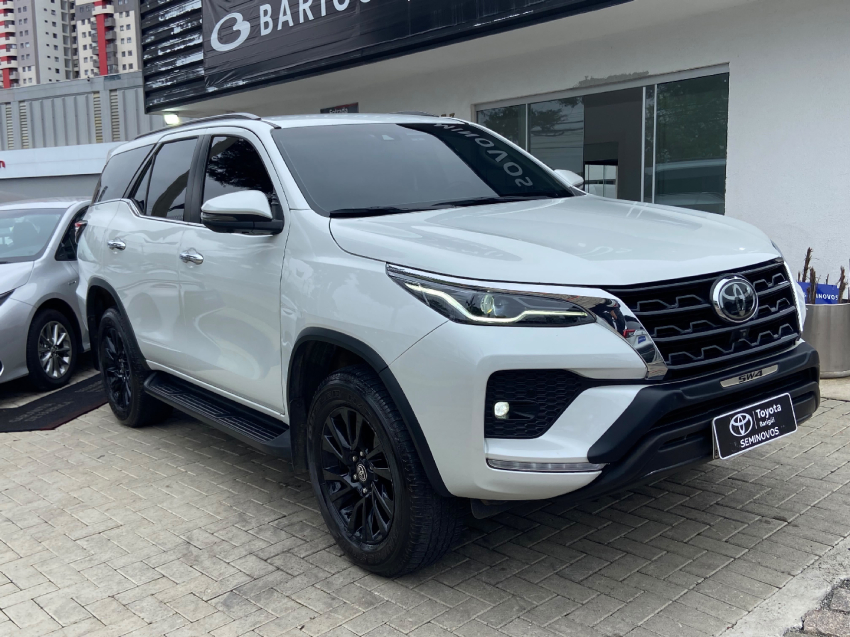 toyota hilux sw4 2.8 d-4d turbo diesel srx 4x4 automatico 4p 20242