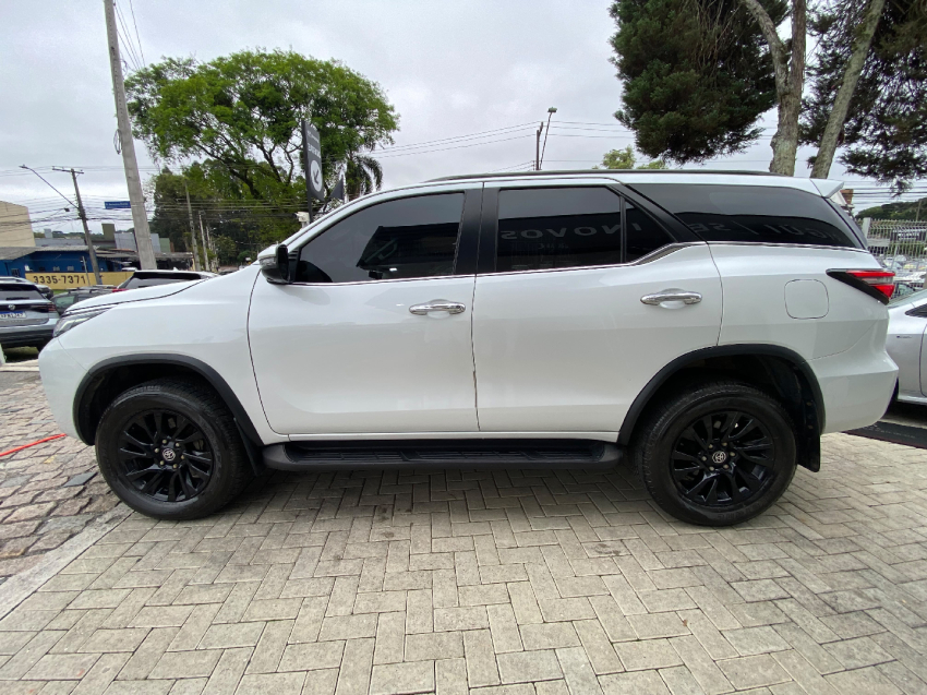 toyota hilux sw4 2.8 d-4d turbo diesel srx 4x4 automatico 4p 20248