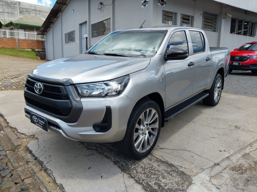 toyota hilux 2.8 d-4d turbo diesel cd power pack 4x4 manual 4p 20232