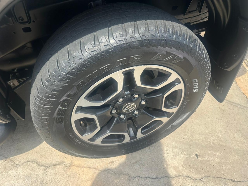 toyota hilux 2.8 d-4d turbo diesel cd srv 4x4 automatico 4p 2022