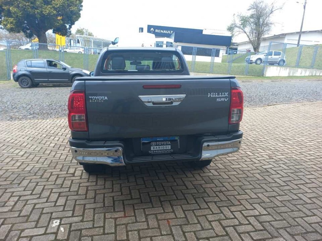 toyota hilux 2.8 d-4d turbo diesel cd srv 4x4 automatico 4p 2022
