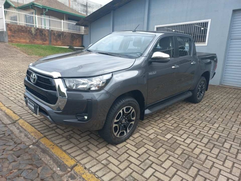 toyota hilux 2.8 d-4d turbo diesel cd srv 4x4 automatico 4p 2022