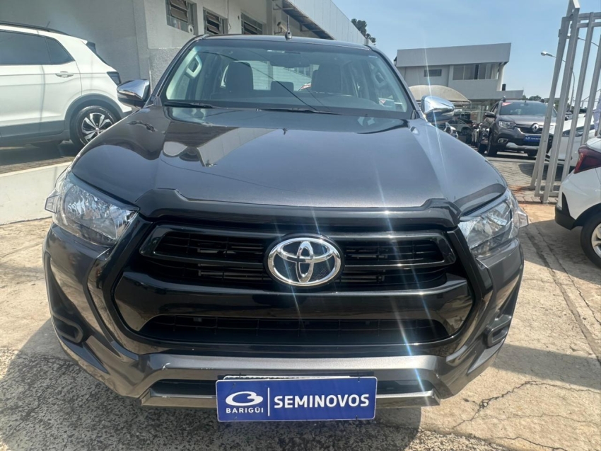 toyota hilux 2.8 d-4d turbo diesel cd srv 4x4 automatico 4p 2022