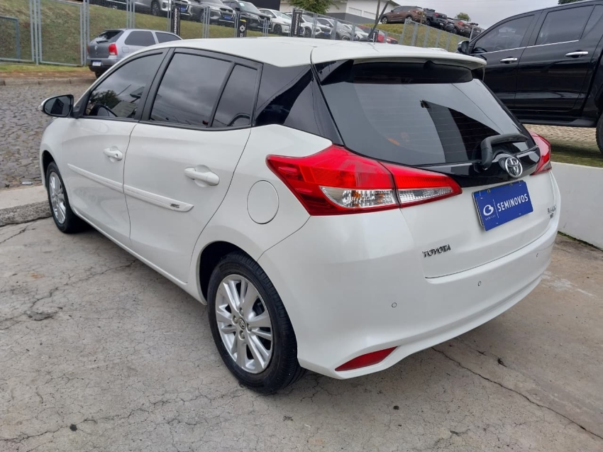 toyota yaris 1.3 16v flex xl plus tech multidrive 4p automatico 20194