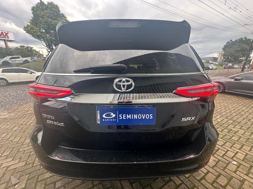 toyota hilux sw4 2.8 d-4d turbo diesel srx 4x4 automatico 2022