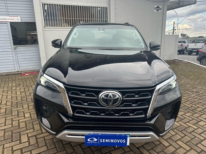 toyota hilux sw4 2.8 d-4d turbo diesel srx 4x4 automatico 2022