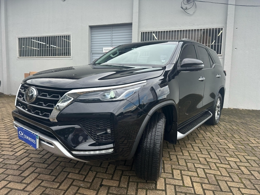 toyota hilux sw4 2.8 d-4d turbo diesel srx 4x4 automatico 2022