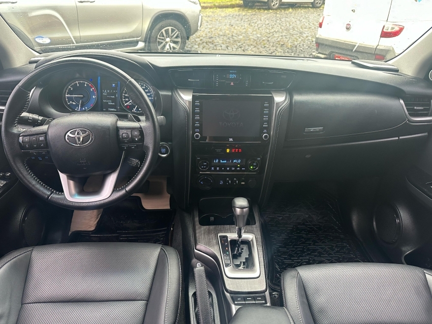 toyota hilux sw4 2.8 d-4d turbo diesel srx 4x4 automatico 2022