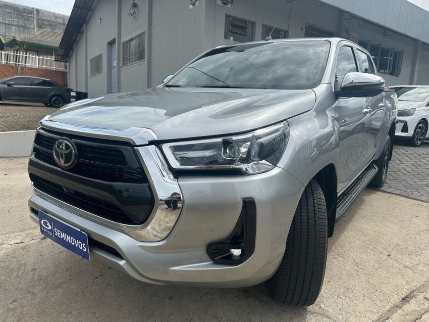 toyota hilux 2.8 d-4d turbo diesel cd srx 4x4 automatico 2024