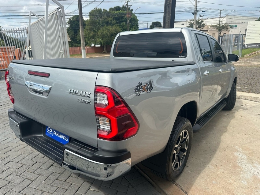 toyota hilux 2.8 d-4d turbo diesel cd srx 4x4 automatico 2024