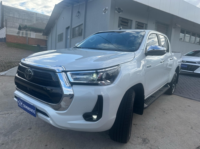 toyota hilux 2.8 d-4d turbo diesel cd srx 4x4 automatico 2024
