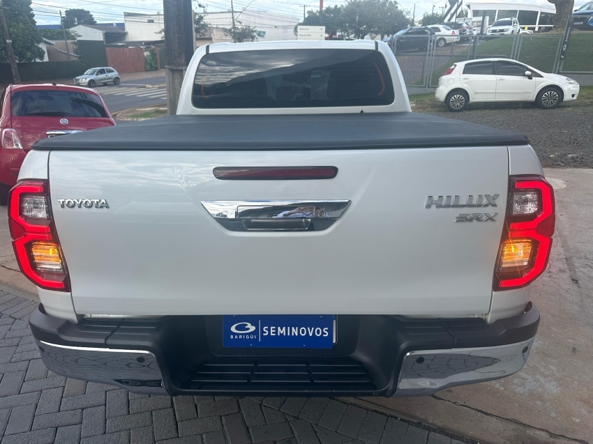 toyota hilux 2.8 d-4d turbo diesel cd srx 4x4 automatico 2024