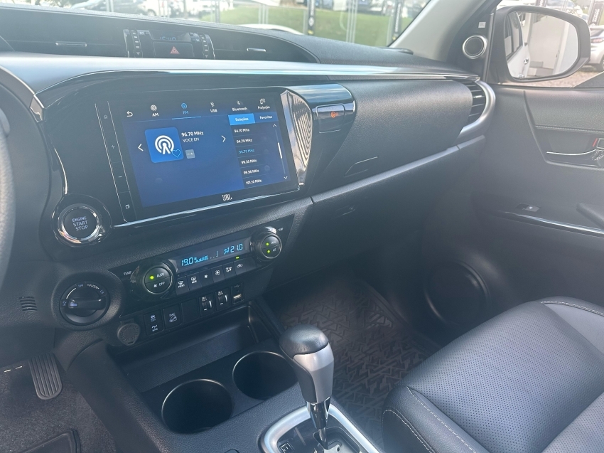 toyota hilux 2.8 d-4d turbo diesel cd srx 4x4 automatico 2024