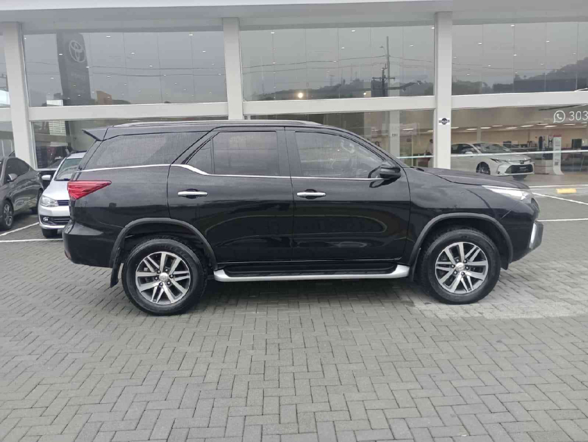 toyota hilux sw4 2.8 srx 4x4 7 lugares 16v turbo intercooler diesel 4p automatico 2020