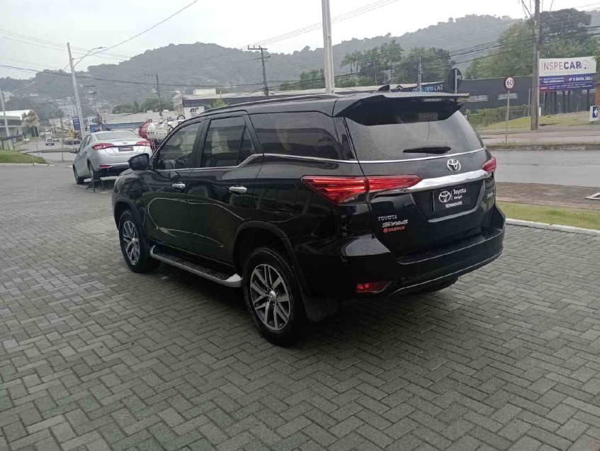 toyota hilux sw4 2.8 srx 4x4 7 lugares 16v turbo intercooler diesel 4p automatico 2020