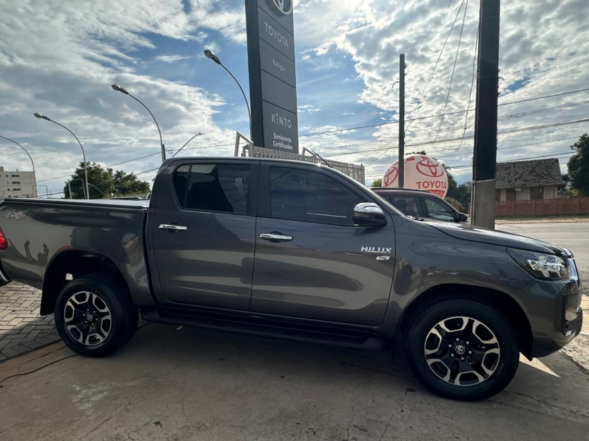 toyota hilux 2.7 vvt-i flex cd srv 4x4 automatico 4p 20213