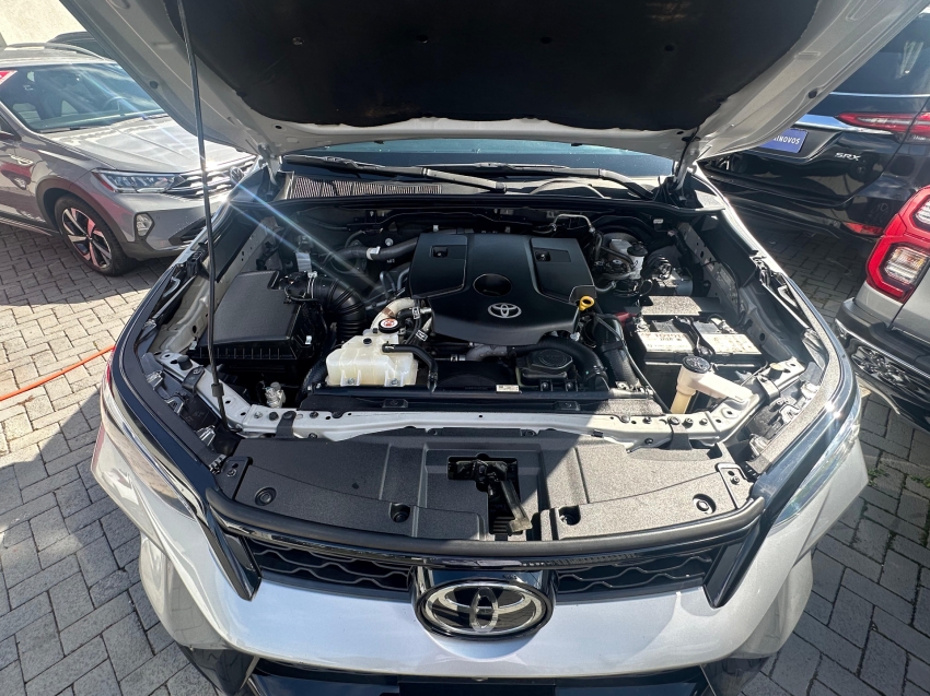toyota hilux sw4 2.8 d-4d turbo diesel diamond 7l 4x4 automatico 4p 2022