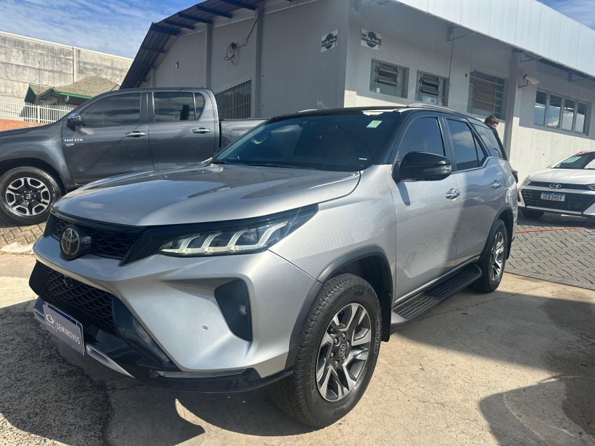 toyota hilux sw4 2.8 d-4d turbo diesel diamond 7l 4x4 automatico 4p 2022