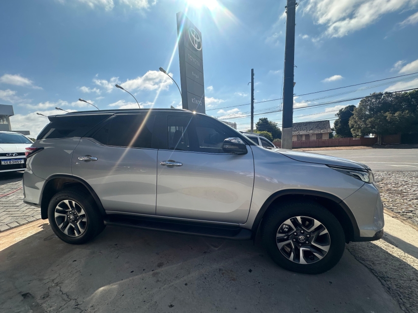 toyota hilux sw4 2.8 d-4d turbo diesel diamond 7l 4x4 automatico 4p 2022