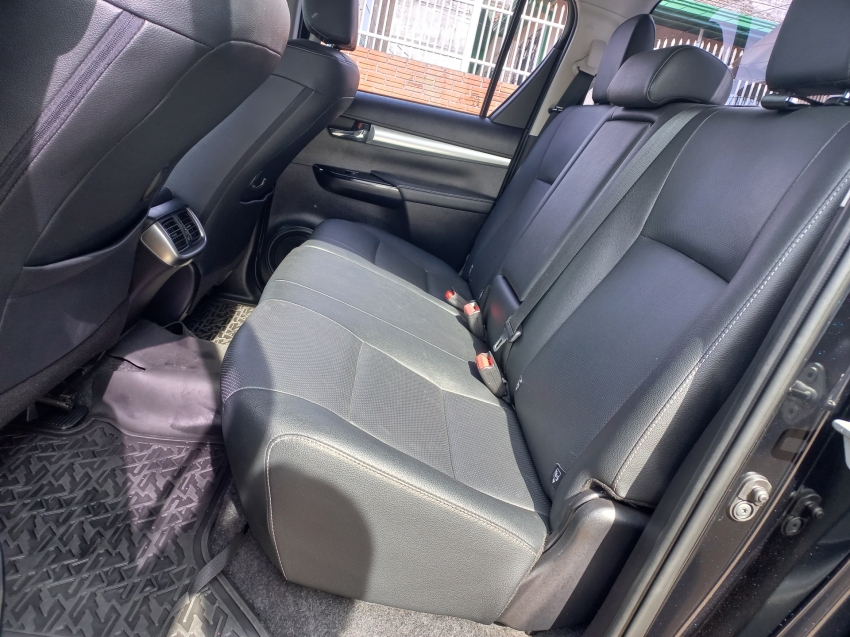 toyota hilux 2.8 d-4d turbo diesel cd srx 4x4 automatico 4p 2022