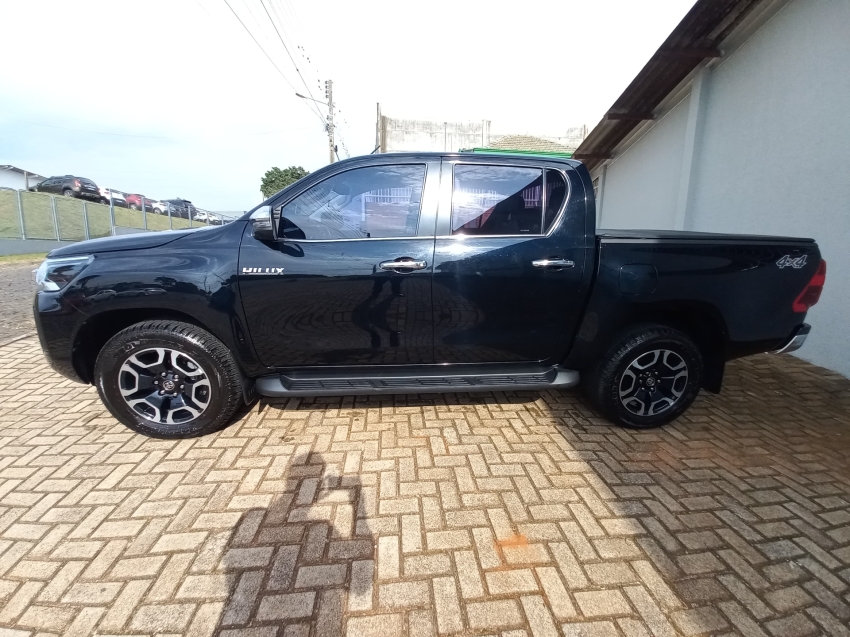 toyota hilux 2.8 d-4d turbo diesel cd srx 4x4 automatico 4p 2022