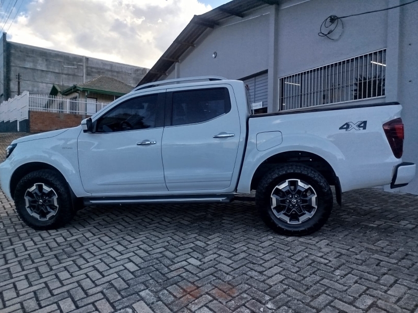 nissan frontier 2.3 16v turbo diesel platinum cd 4x4 automatico 4p 2023