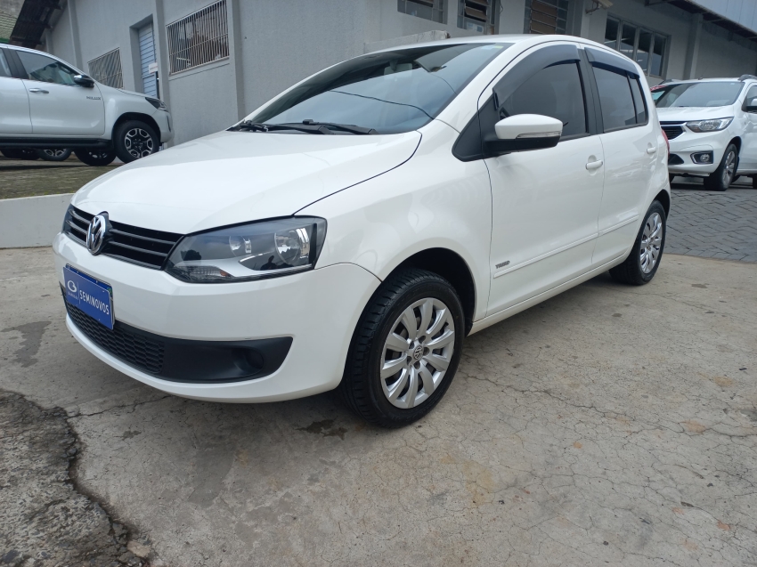 volkswagen fox 1.0 mi 8v flex 4p manual 2014