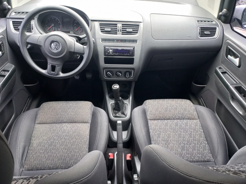 volkswagen fox 1.0 mi 8v flex 4p manual 2014