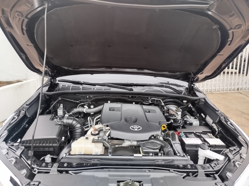 toyota hilux sw4 2.8 d-4d turbo diesel srx 7l 4x4 automatico 4p 2021