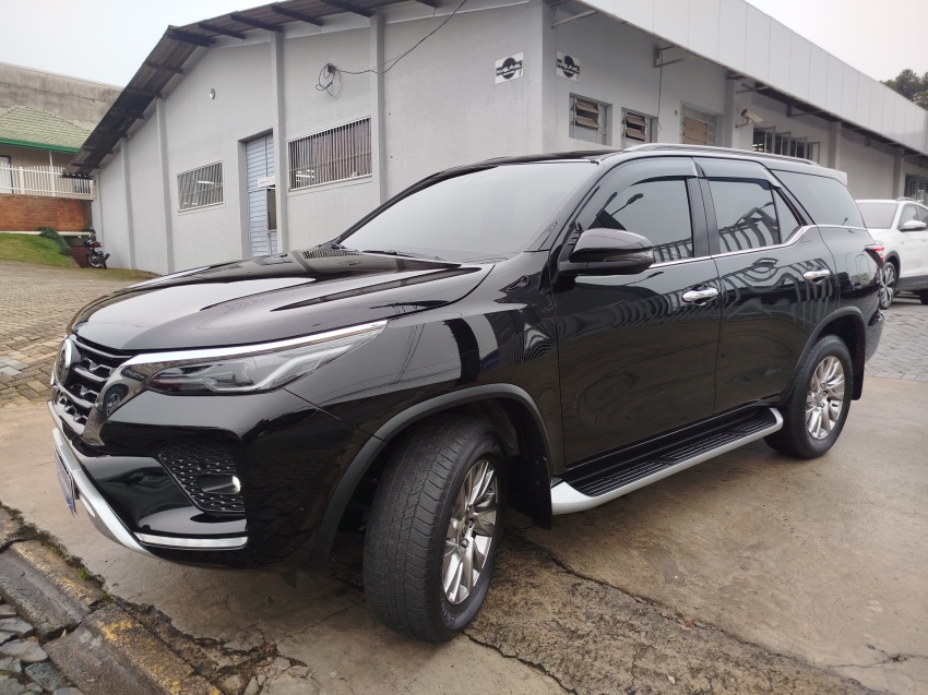 toyota hilux sw4 2.8 d-4d turbo diesel srx 7l 4x4 automatico 4p 2021
