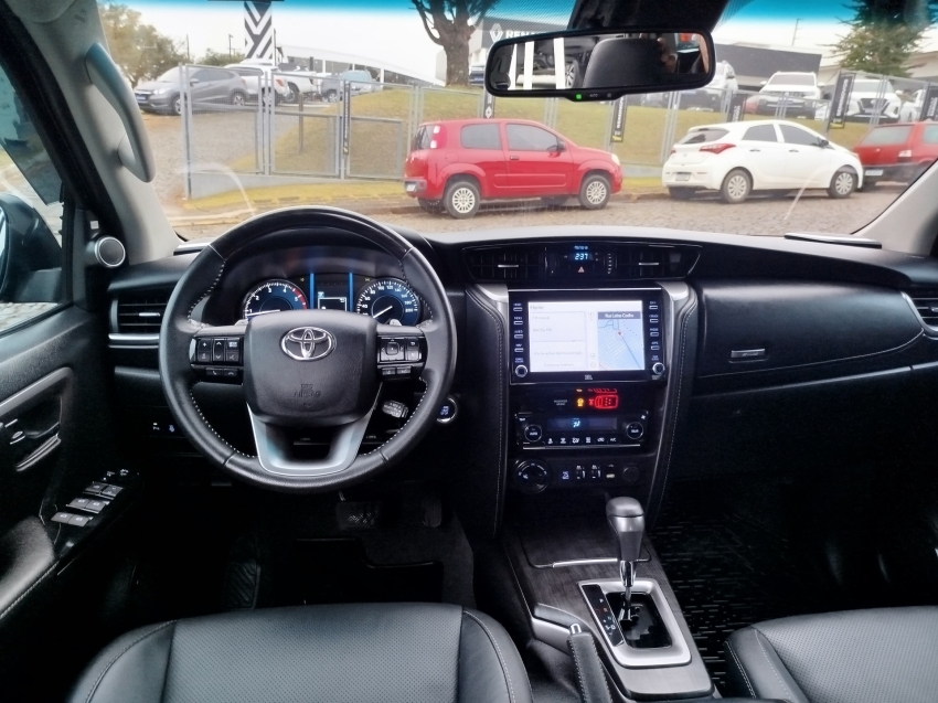 toyota hilux sw4 2.8 d-4d turbo diesel srx 7l 4x4 automatico 4p 2021