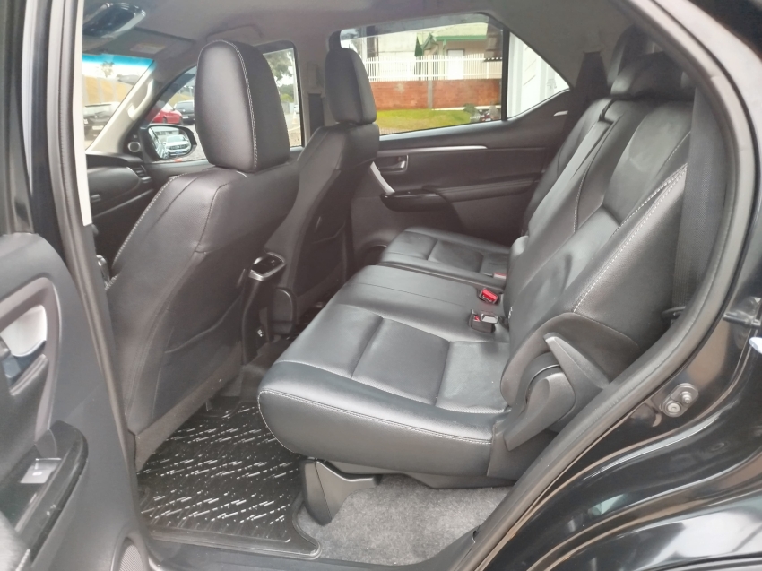 toyota hilux sw4 2.8 d-4d turbo diesel srx 7l 4x4 automatico 4p 2021