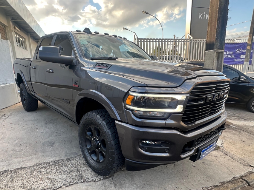 ram 3500 6.7 i6 turbo diesel laramie night edition cd 4x4 automatico 4p 2022