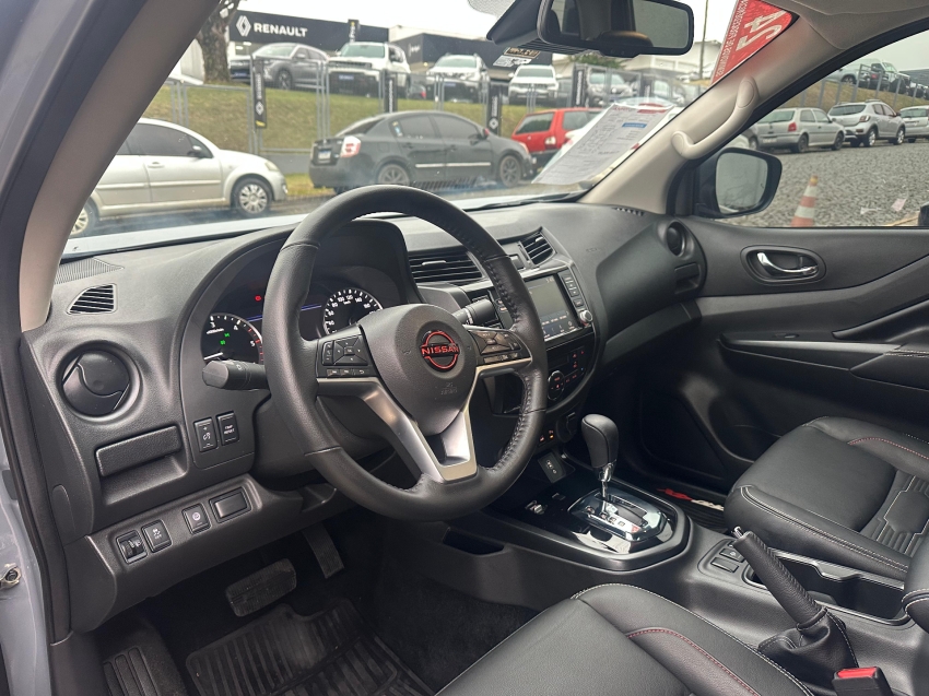 nissan frontier 2.3 16v turbo diesel pro4x cd 4x4 automatico 4p 2024