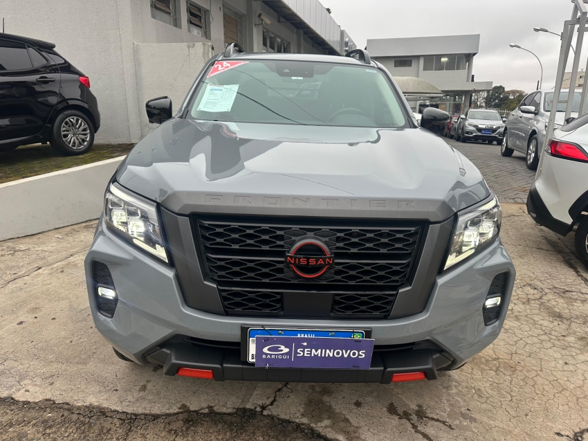 nissan frontier 2.3 16v turbo diesel pro4x cd 4x4 automatico 4p 2024