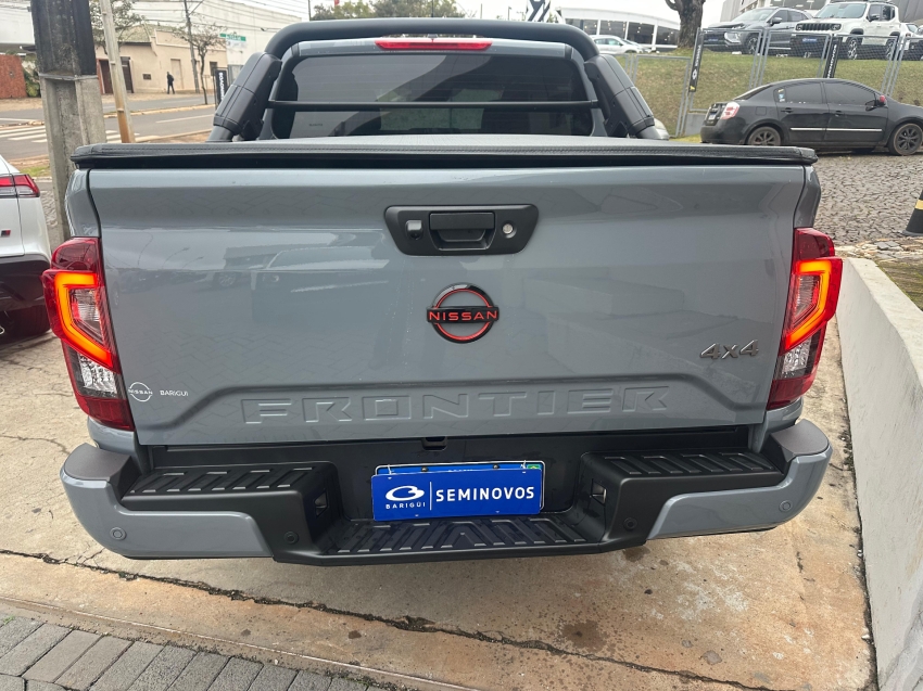 nissan frontier 2.3 16v turbo diesel pro4x cd 4x4 automatico 4p 2024