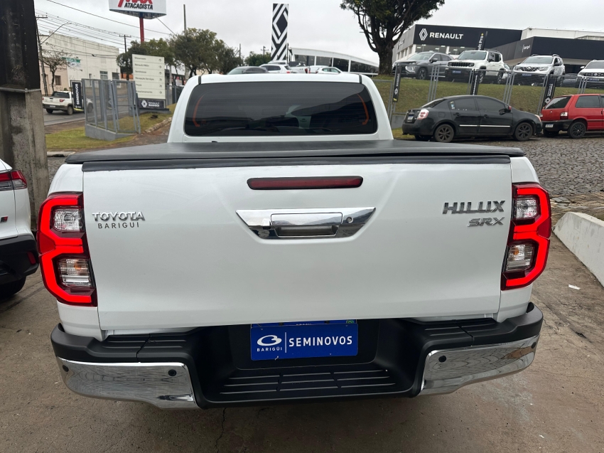 toyota hilux 2.8 d-4d turbo diesel cd srx 4x4 automatico 4p 2024