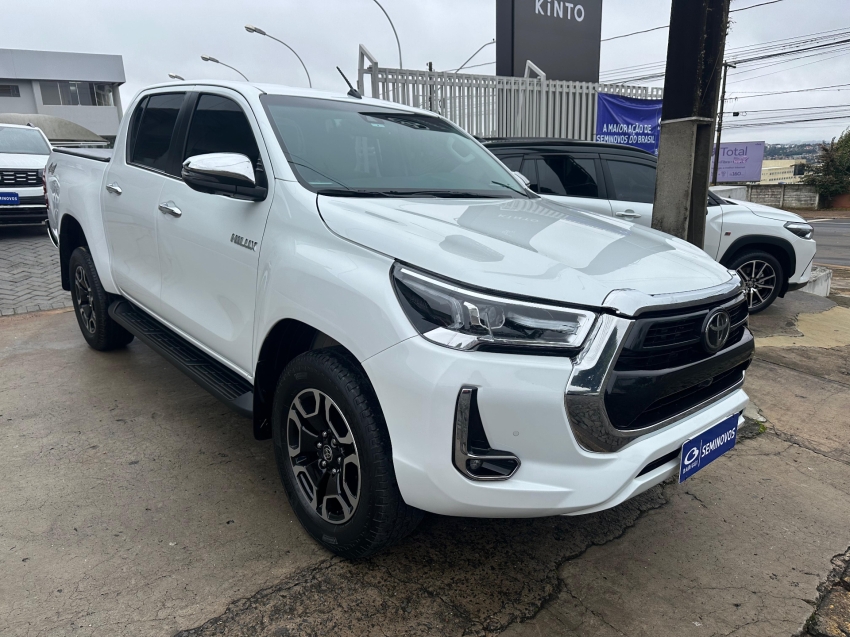toyota hilux 2.8 d-4d turbo diesel cd srx 4x4 automatico 4p 2024