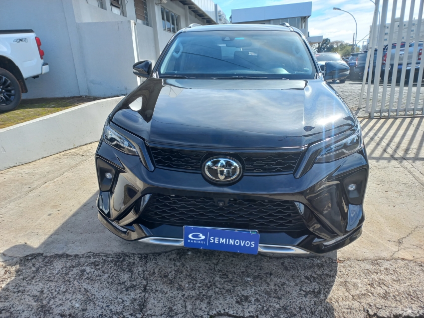 toyota hilux sw4 2.8 d-4d turbo diesel srx 7l 4x4 automatico 4p 2024