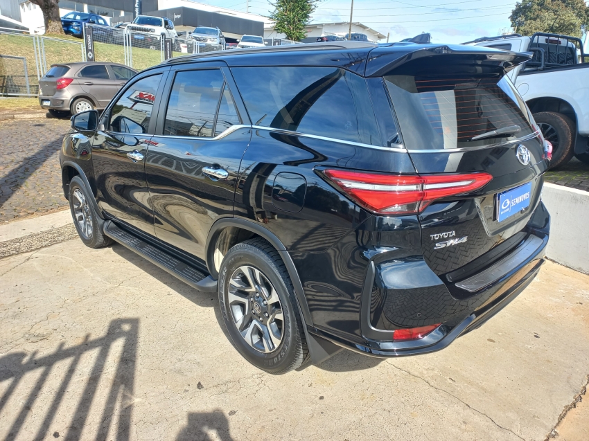 toyota hilux sw4 2.8 d-4d turbo diesel srx 7l 4x4 automatico 4p 2024