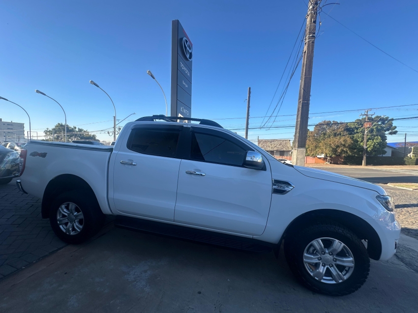 ford ranger 3.2 xlt 4x4 cd 20v diesel 4p automatico 2023